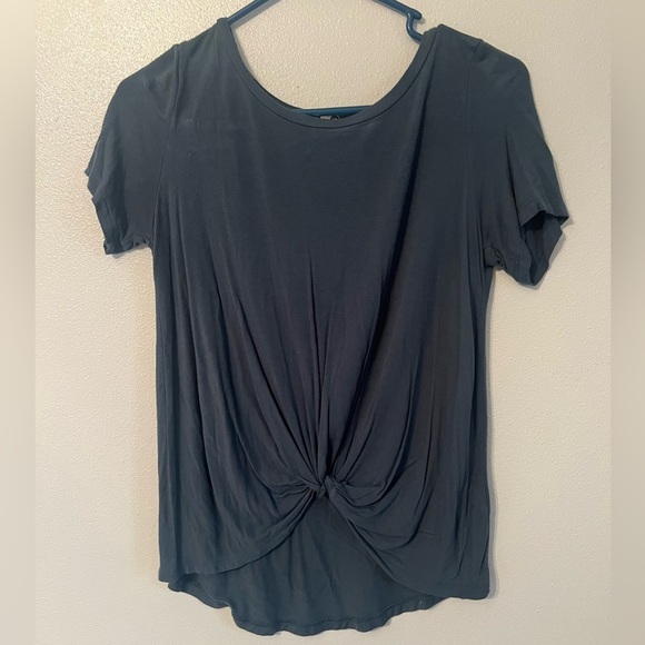 wasabi + mint Tops - Women’s Wasabi + Mint Blue Knotted Blouse Size Small